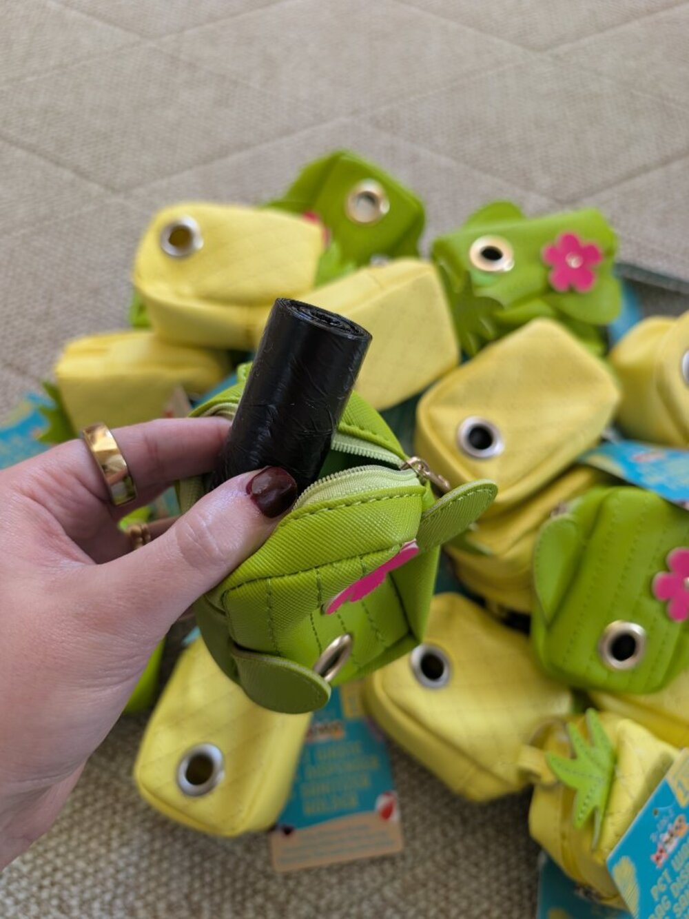 4/$25 PINEAPPLE & CACTUS DOGGY POOP BAG LEASH HOLDER CASE - Picture 3 of 3
